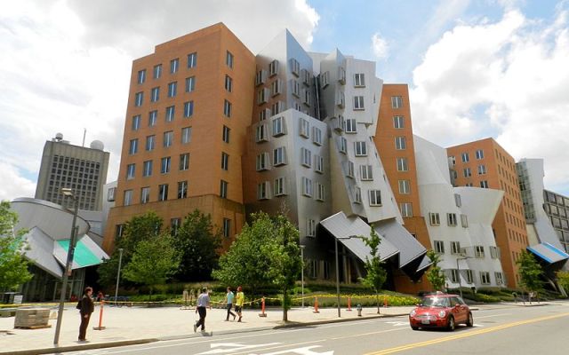 800px-MIT's_Stata_Center
