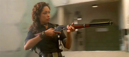 zoe-washburne-gun-100507